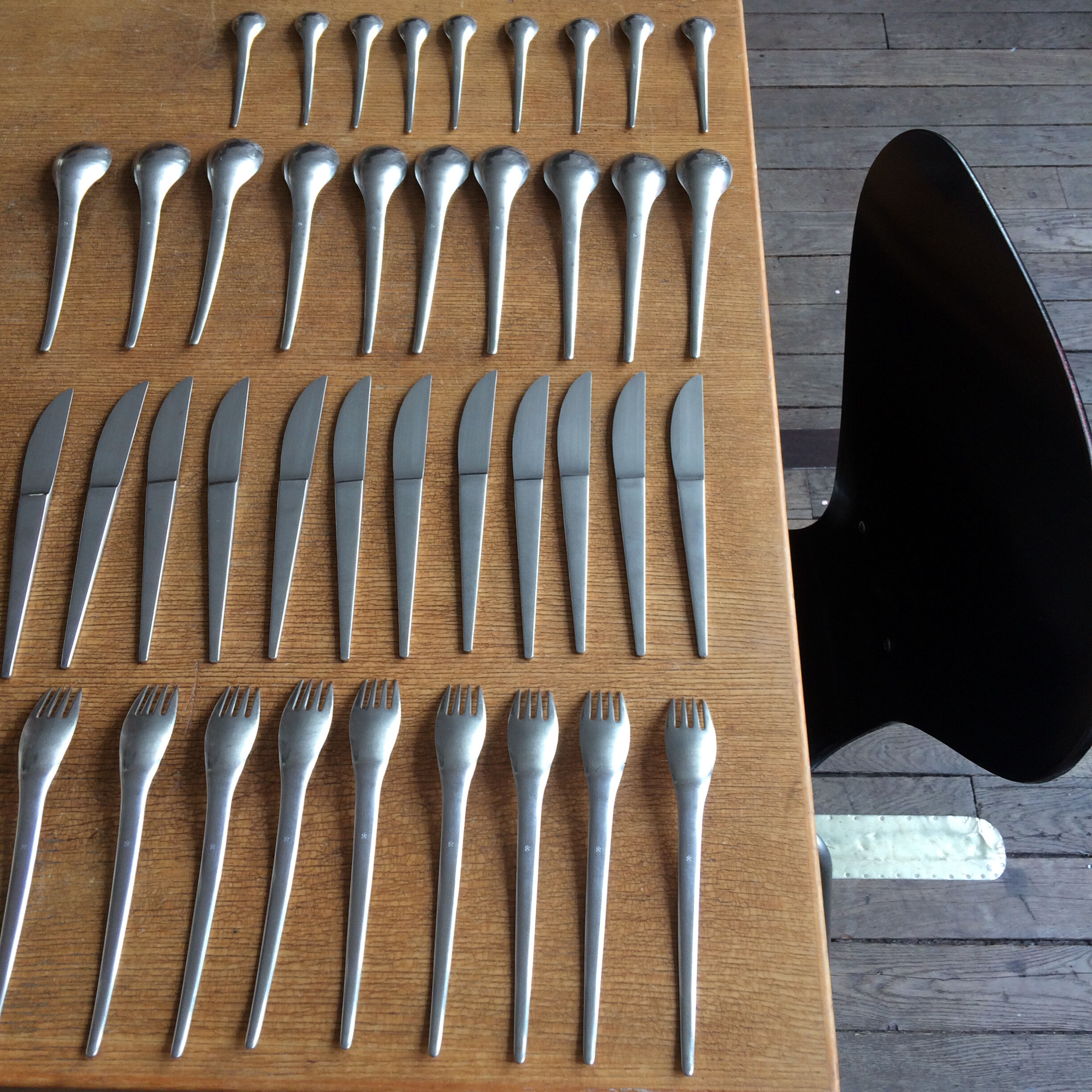 Guy Degrenne stainless steel cutlery set - 41 pieces