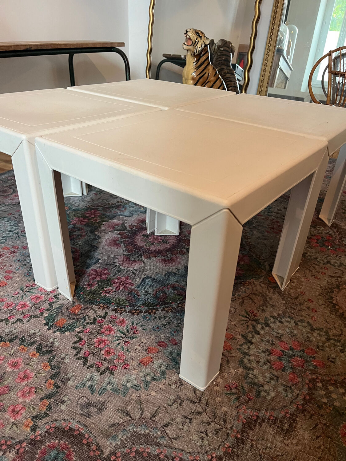 Modular table 70’