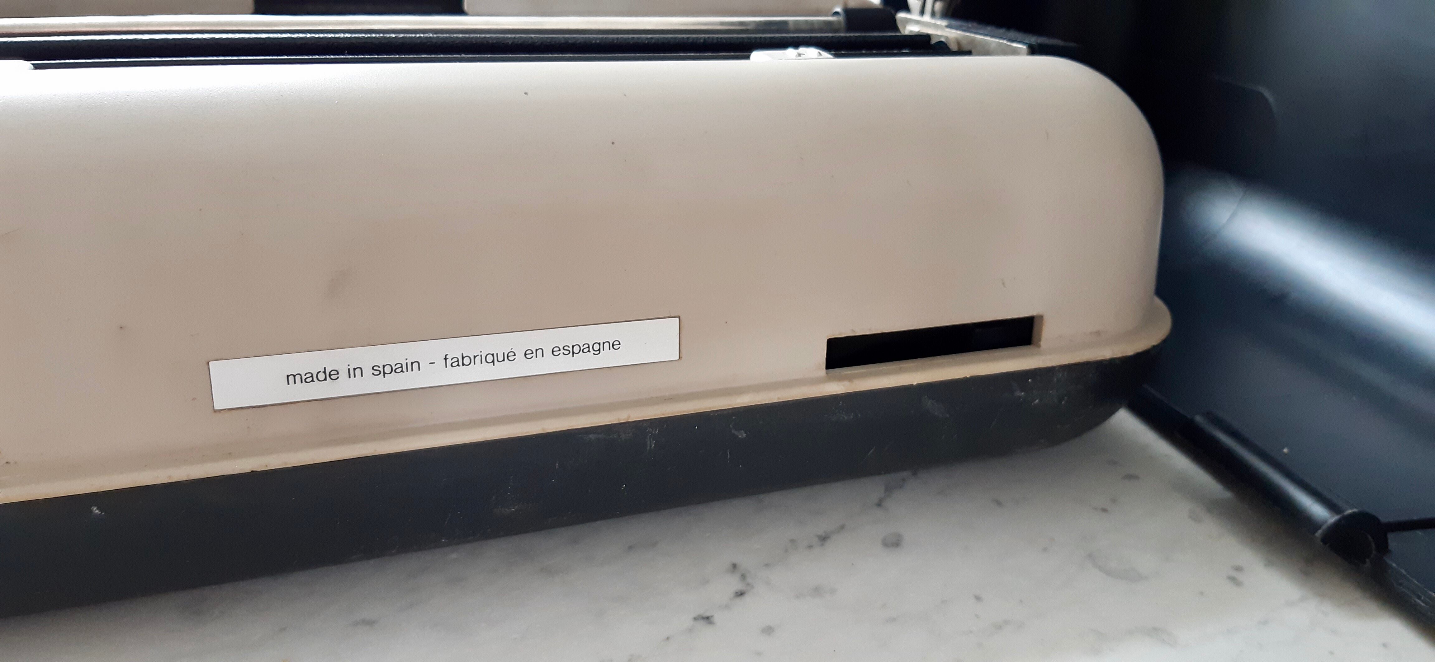 Underwood 319 typewriter