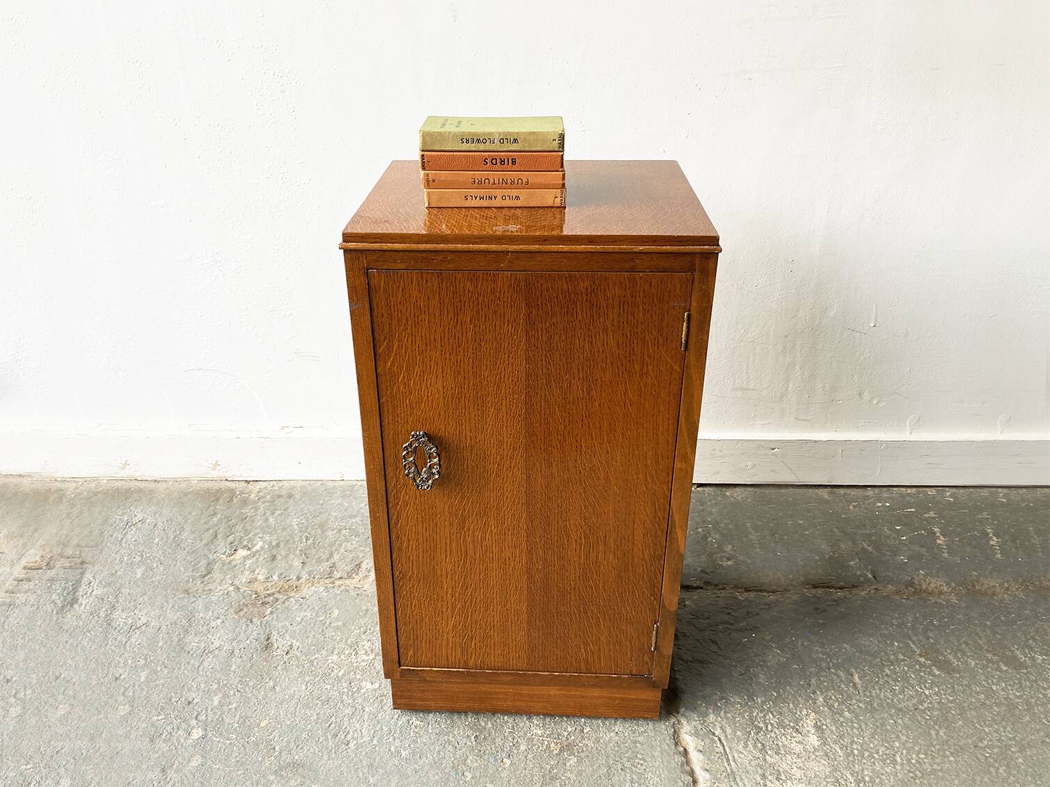 Vintage 1940’s bedside cabinet with decorative handle
