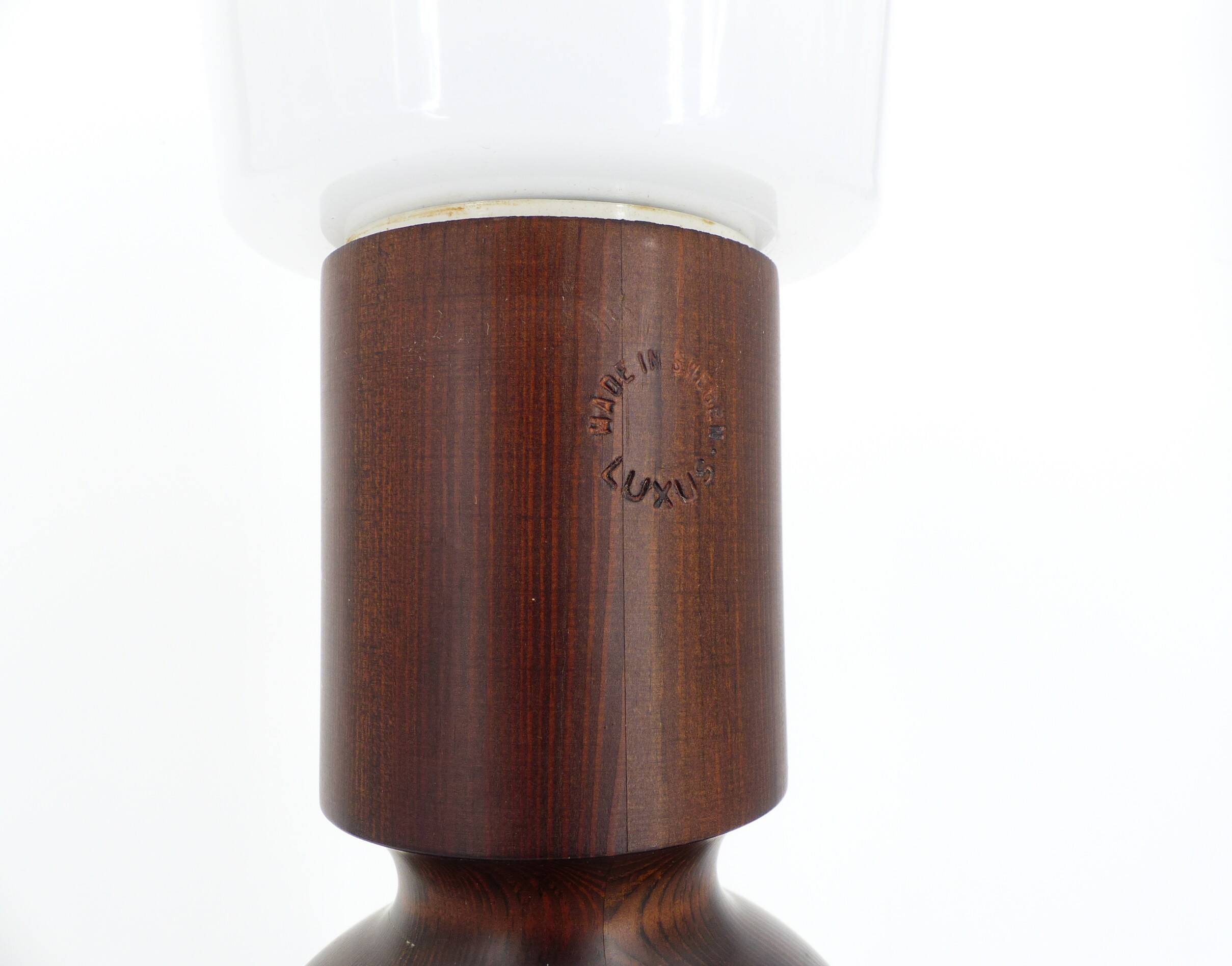 Pair of Scandinavian pine table lamps by Uno Kristiansson for Luxus