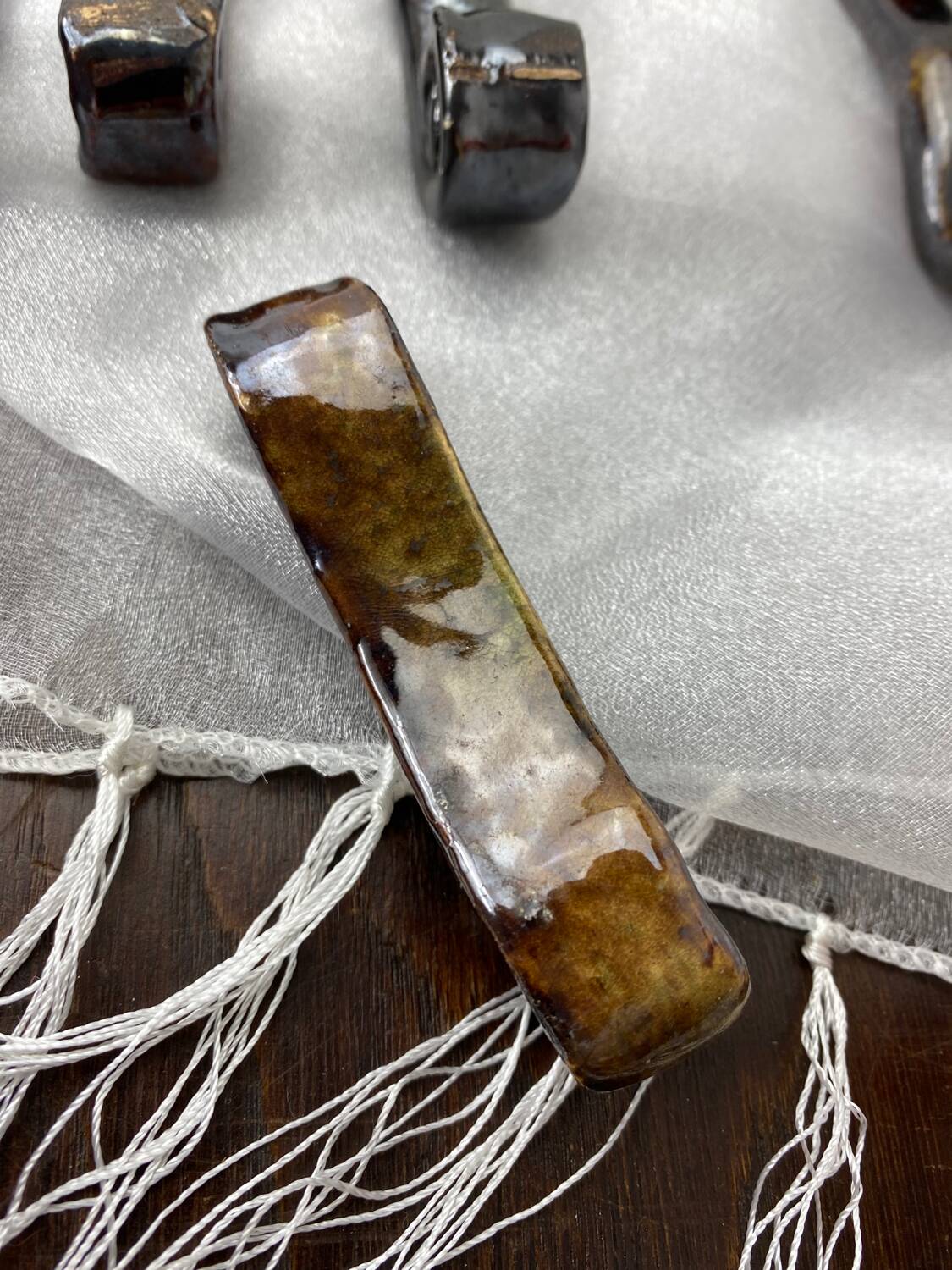 Porte-couteau en céramique vernisée