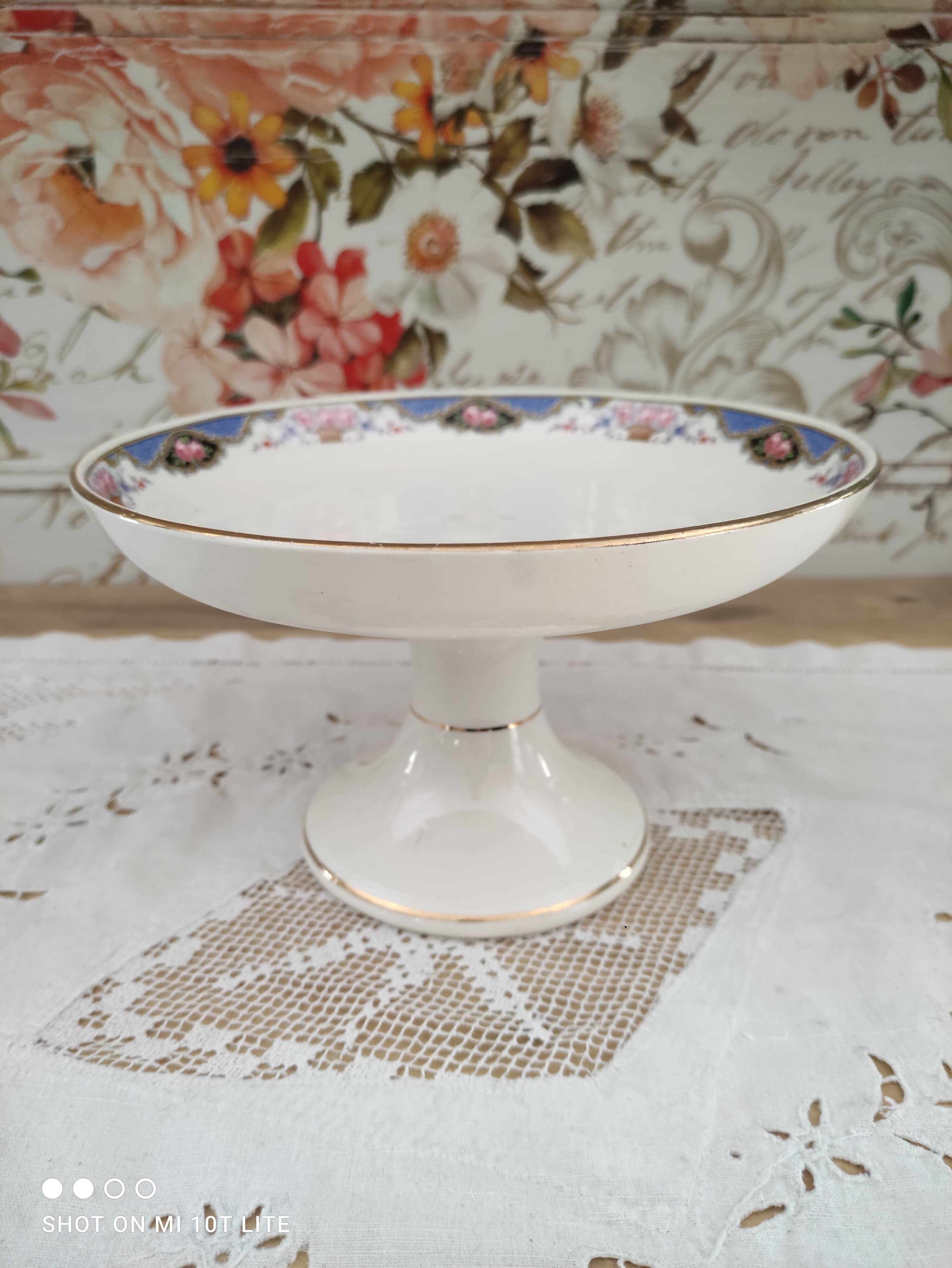 Compotier présentoir à gâteaux en faïence Digoin Sarreguemines frise paniers de roses