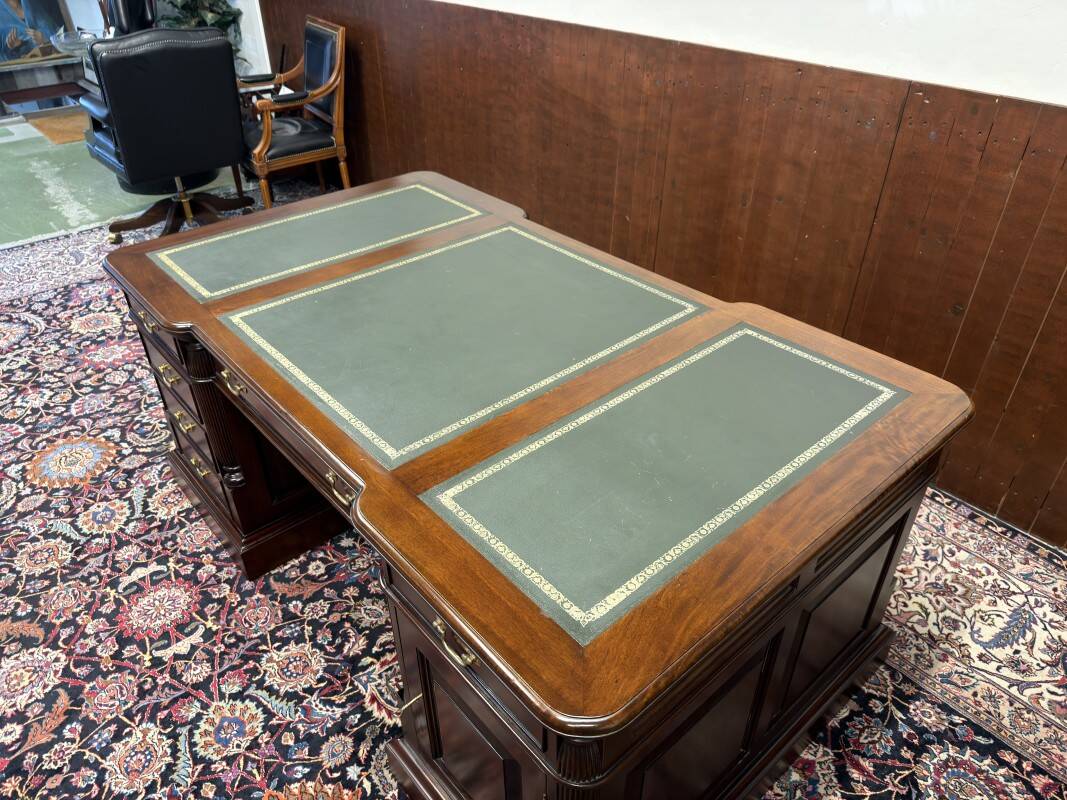 Bureau vintage anglais classique Partnerdesk