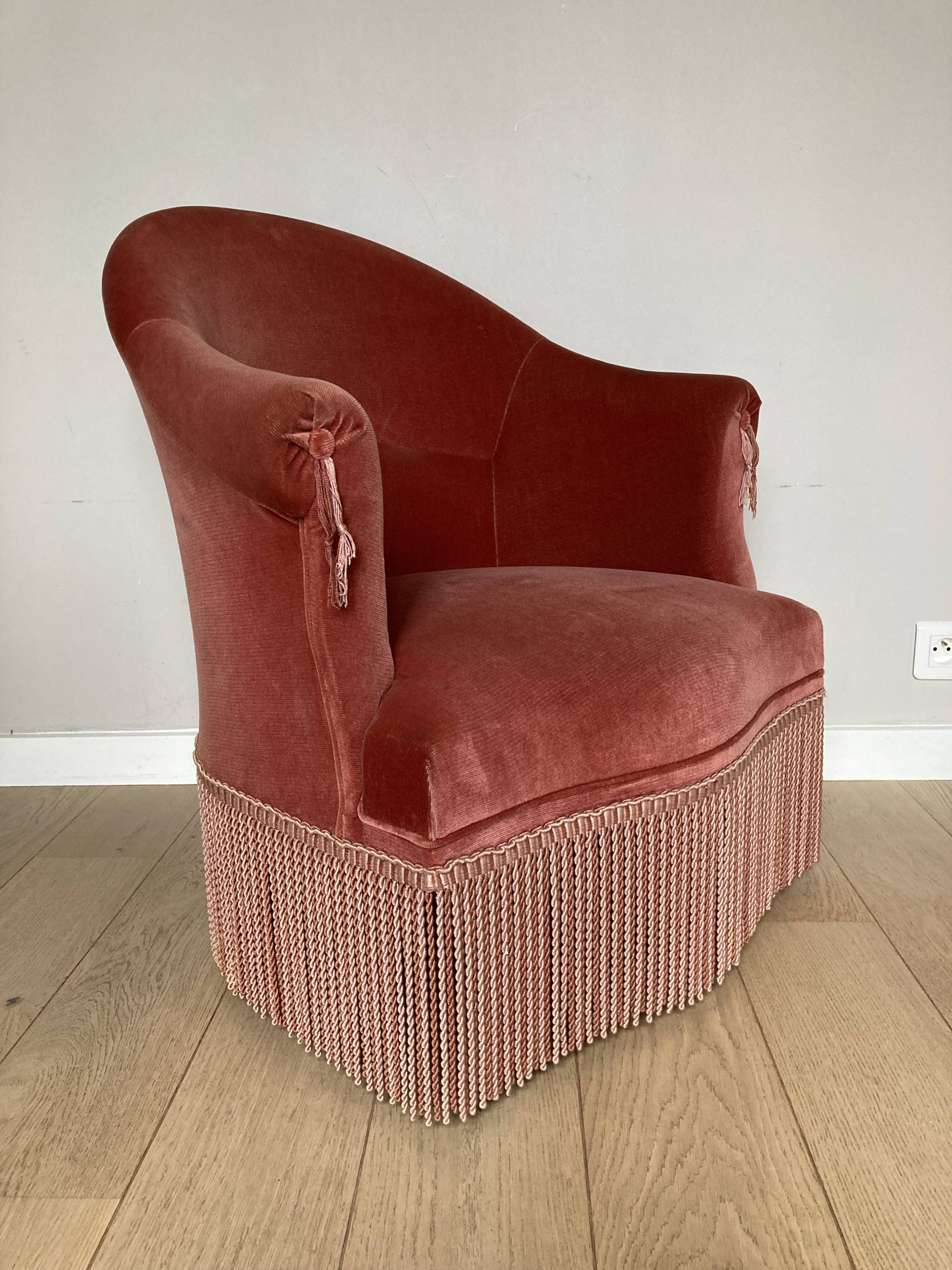 Velvet toad armchair