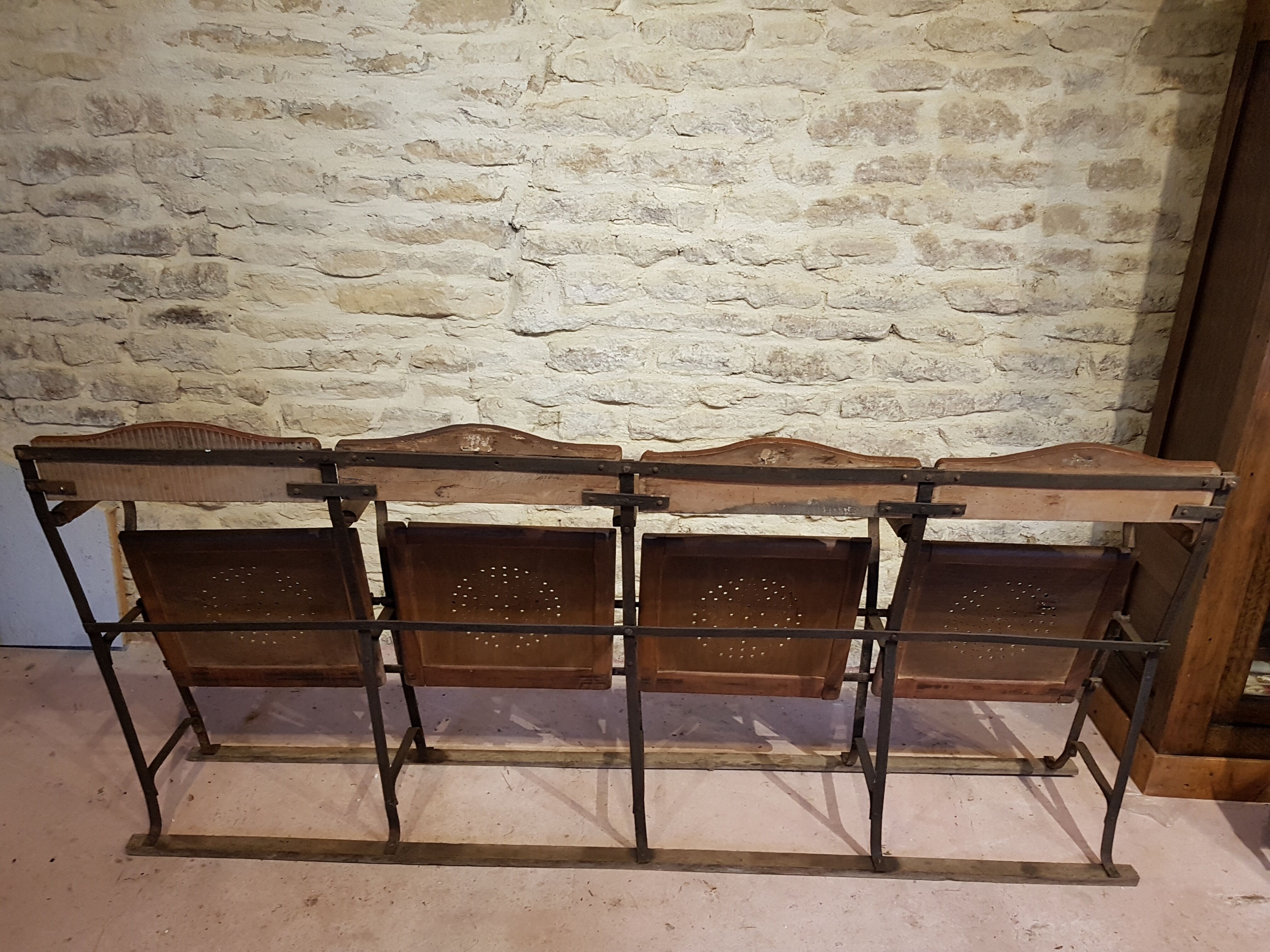 Former seats of theatre