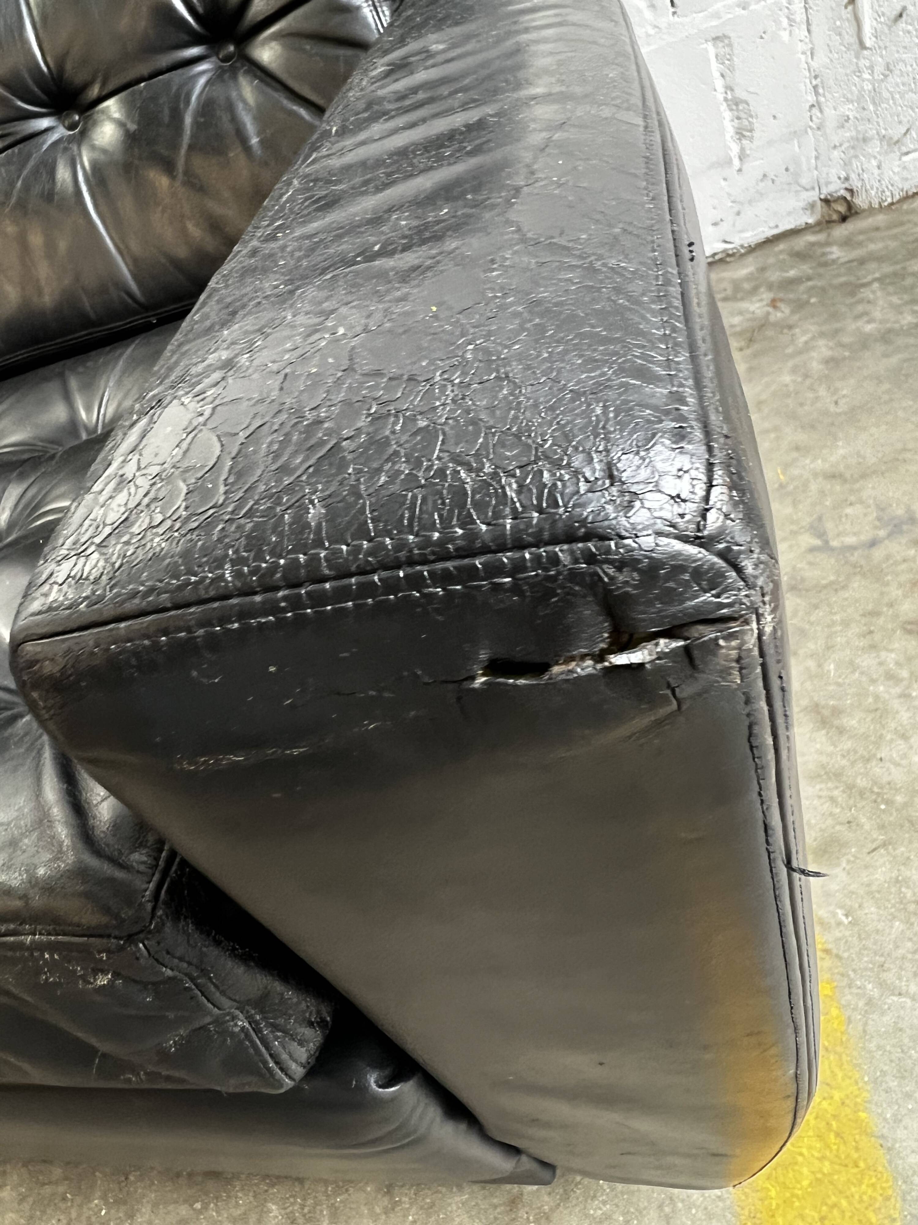 Set of 2 vintage individual seats/armchairs/club seats