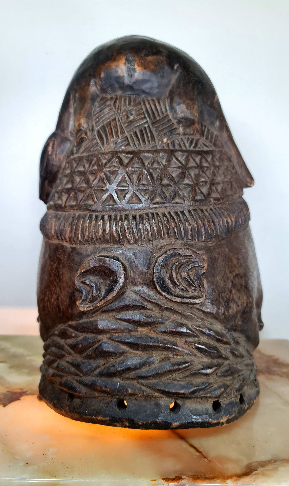 Hemba Helmet, Suku