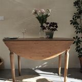 Round table