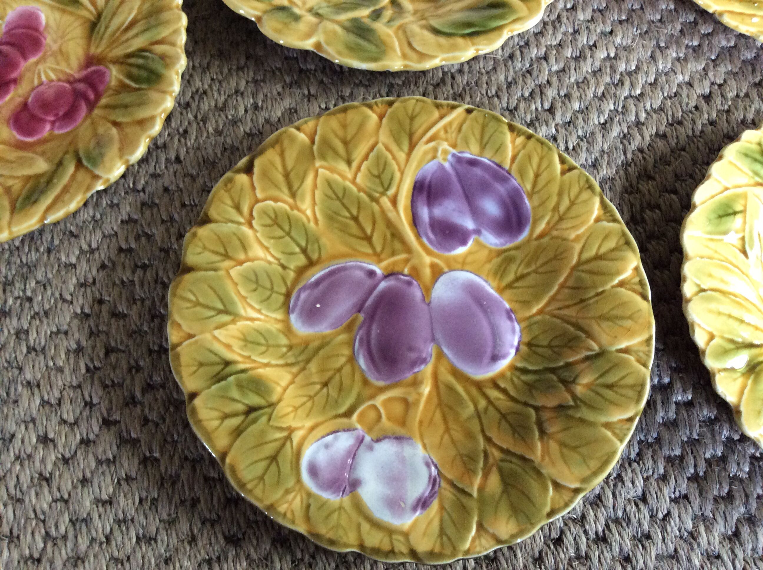 Series of 7 dessert plates