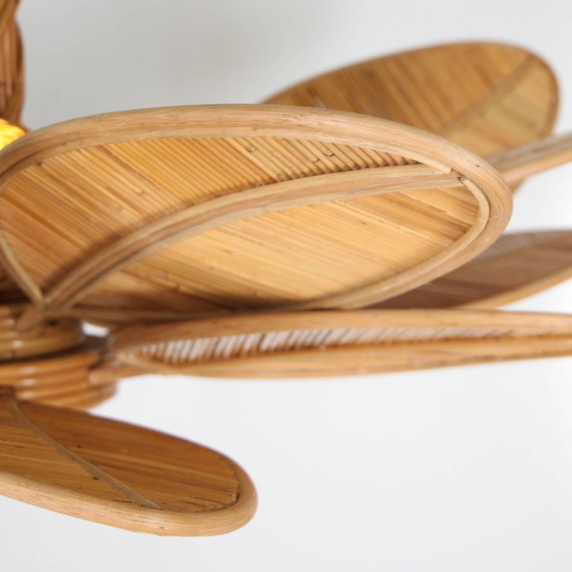 "Flower" chandelier in rattan