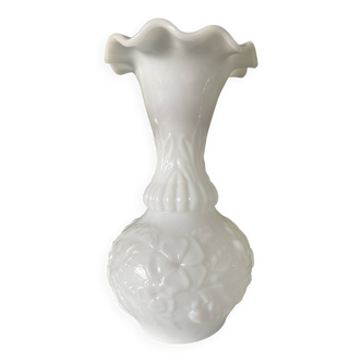Vase en opaline