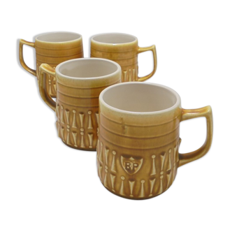 Series of 4 vintage mugs