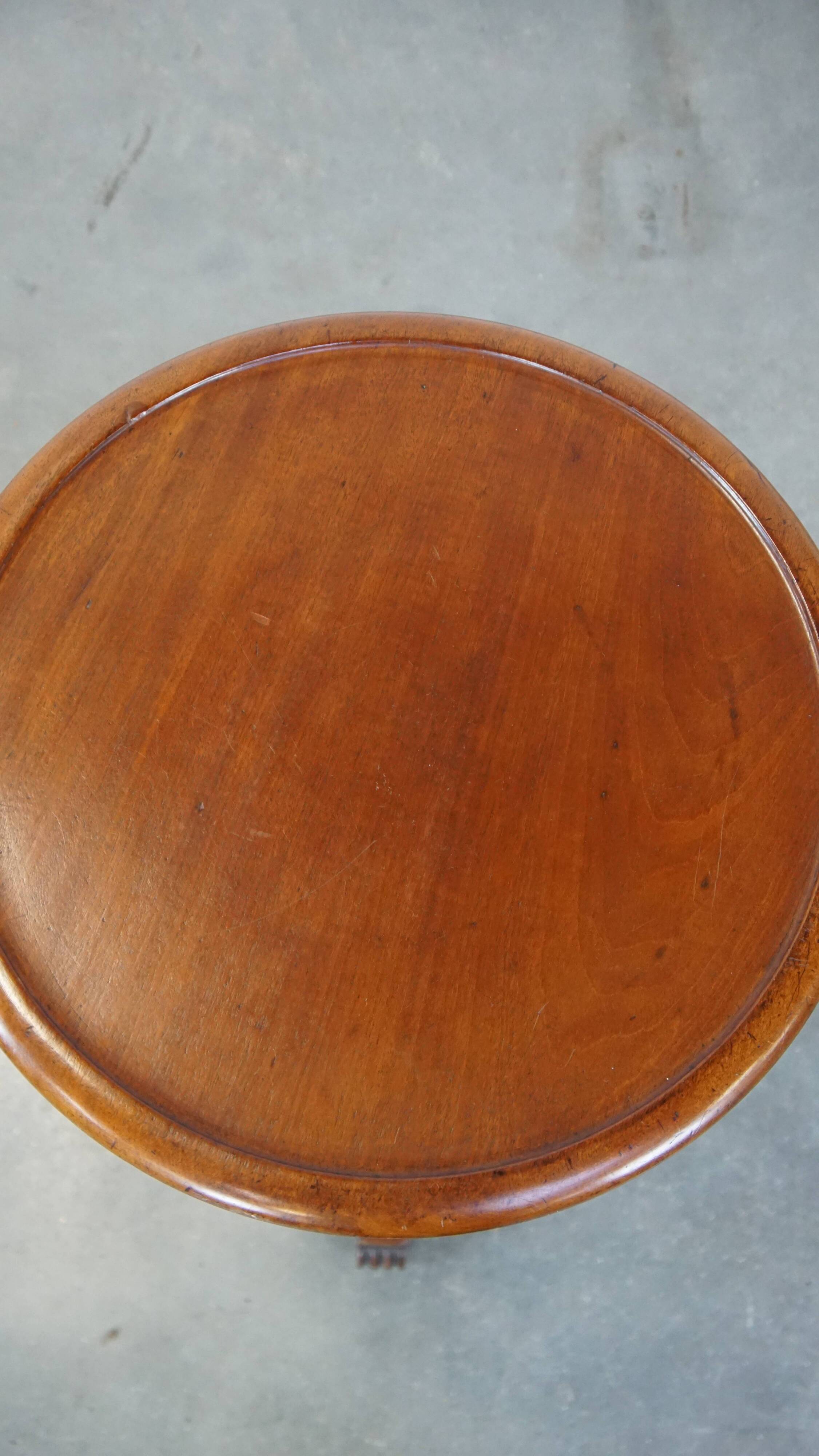 Round antique English side/wine table from the mid-19th century
