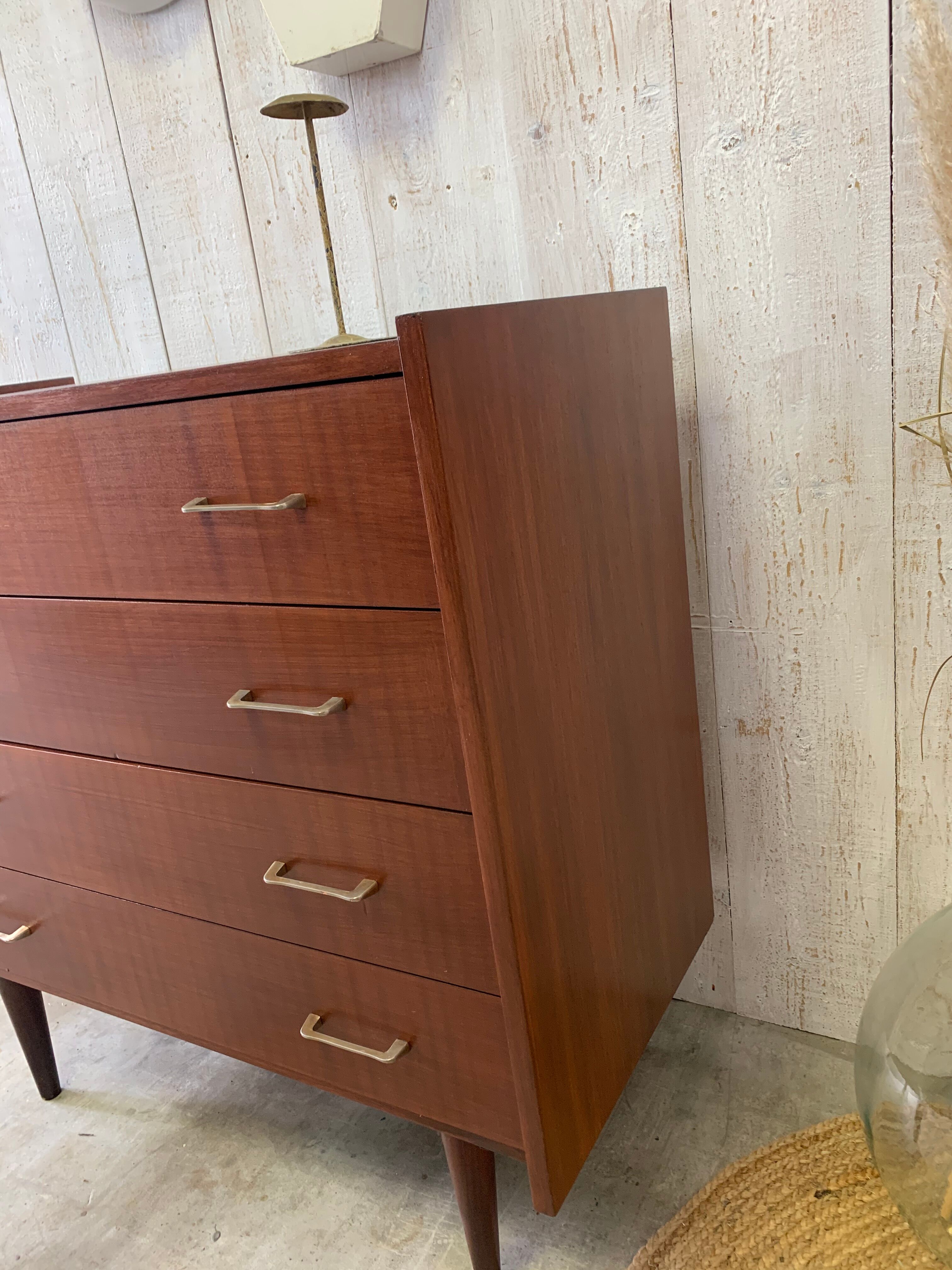 Commode vintage