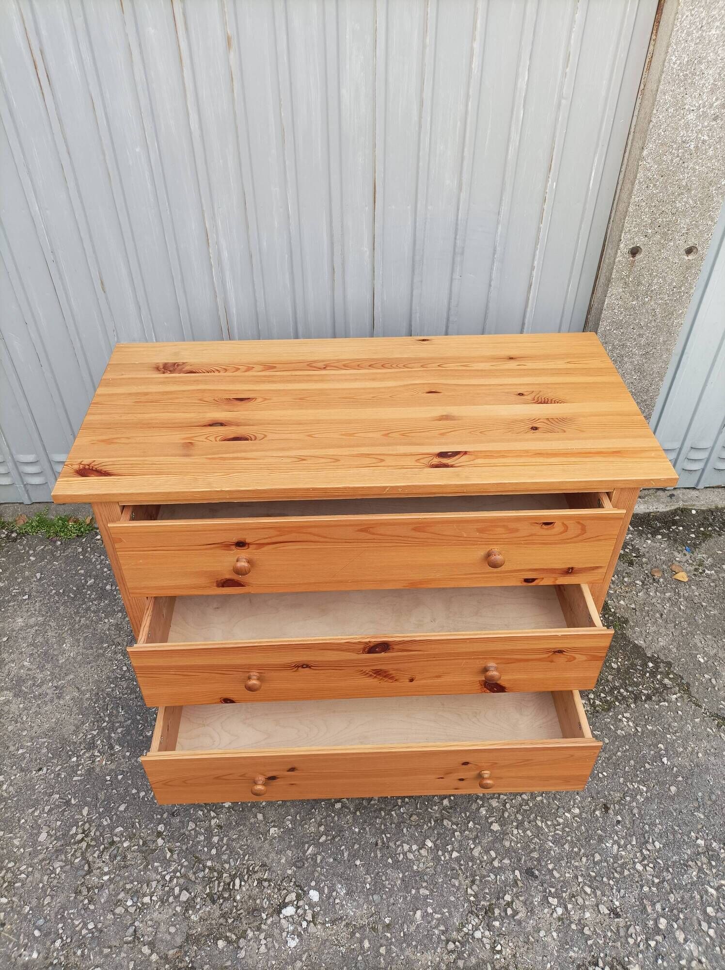 Old chest of drawers 3 drawers in vintage pine wood