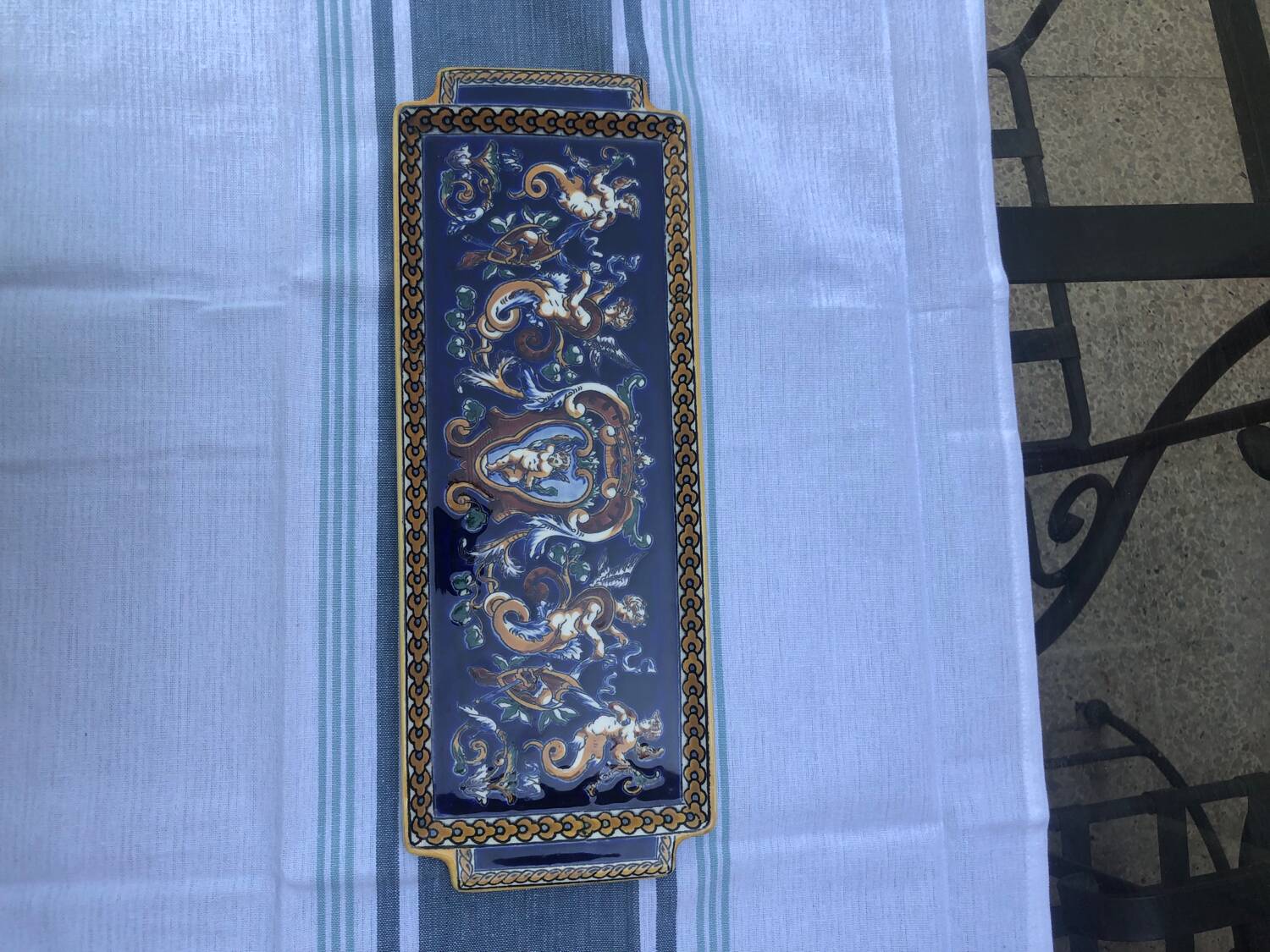 Earthenware cake dish gien