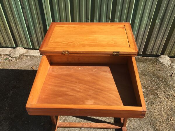 Bureau vintage à pente en pitchpin