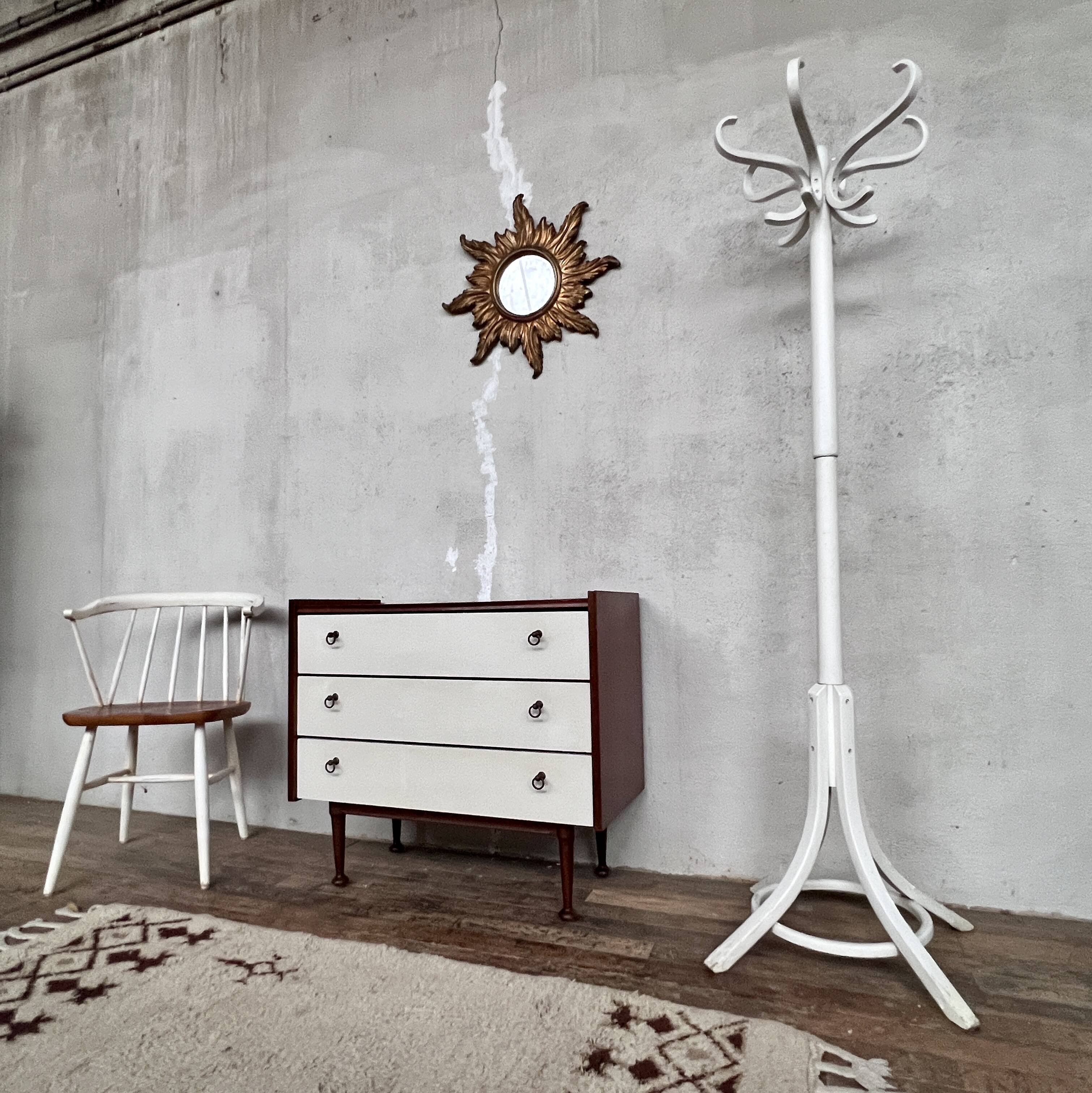 Commode en teck et tiroirs formica blanc - 1960