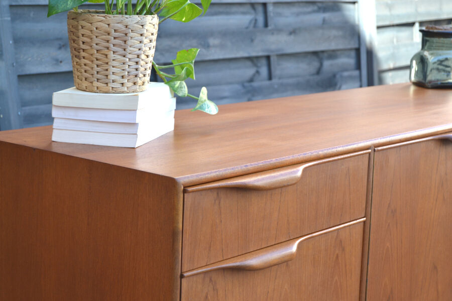 Teak sideboard by McIntosh 152 cm