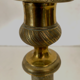 Paire de bougeoirs de style Louis XVI en bronze ciselé et doré - XIXe siècle