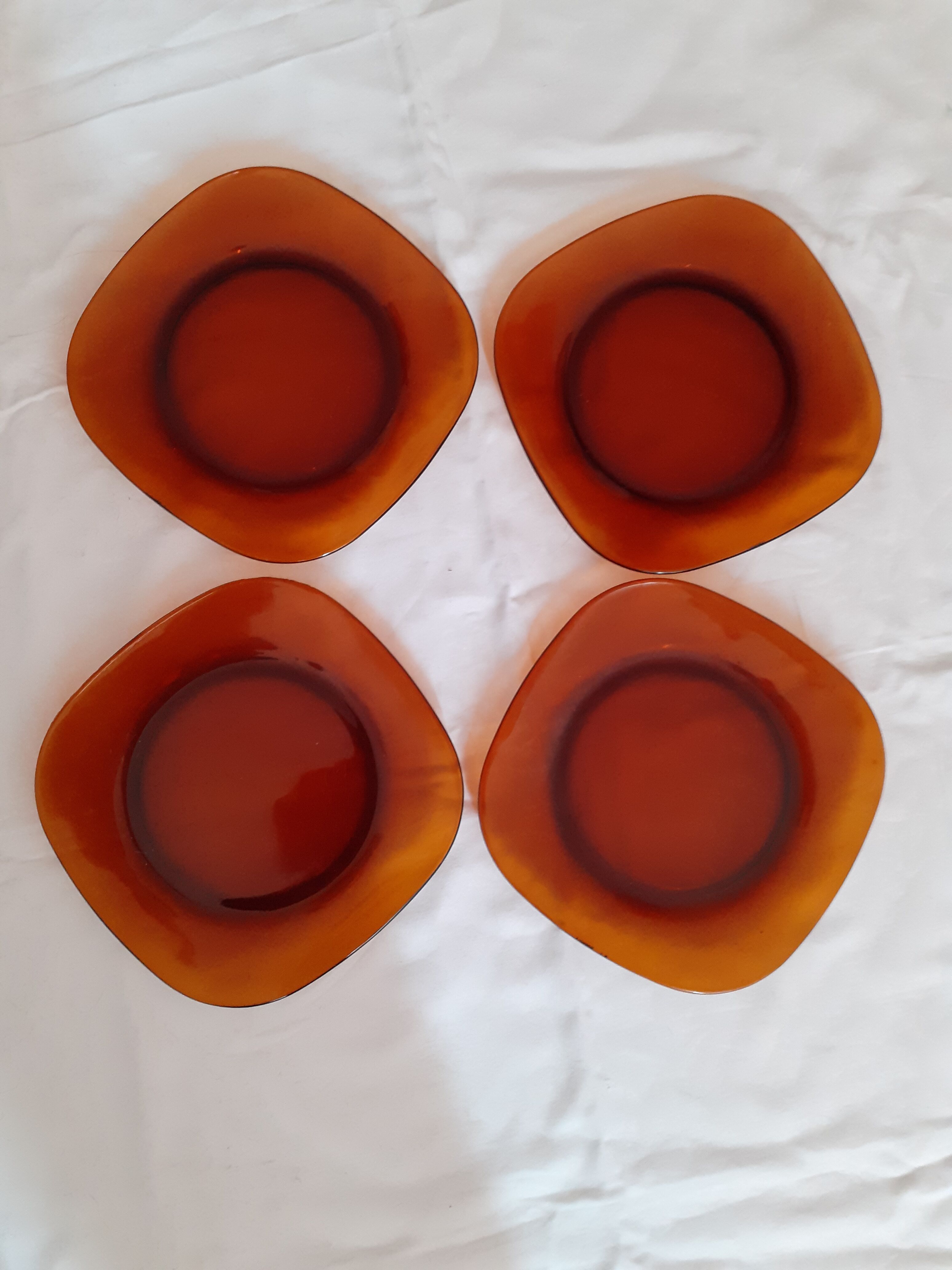 Suite of 4 amber dessert plates