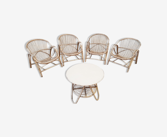 Rattan armchairs and table
