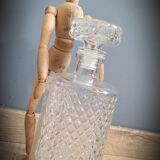 Chiseled round carafe