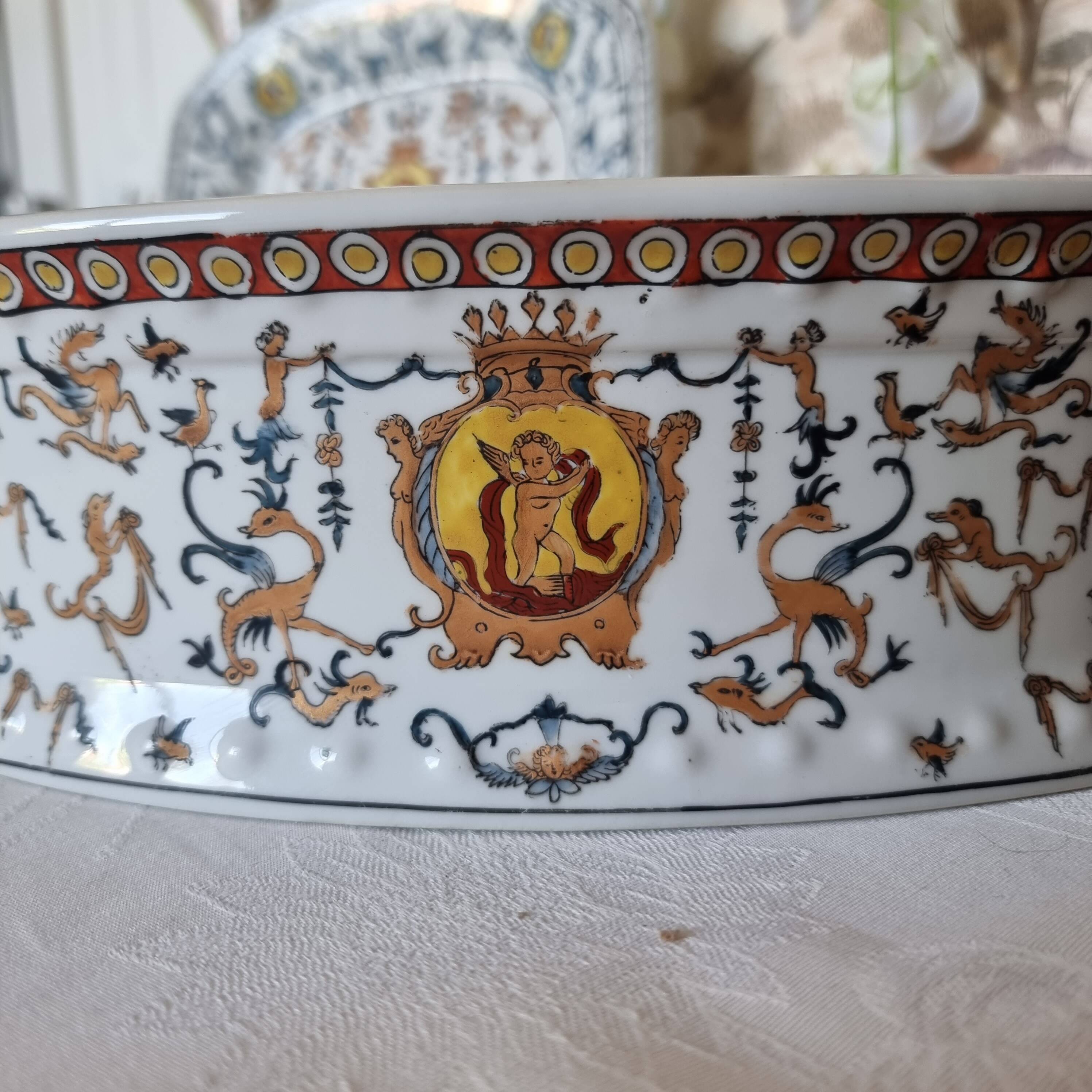 Hand-painted Toussi Court plate or tray and planter set