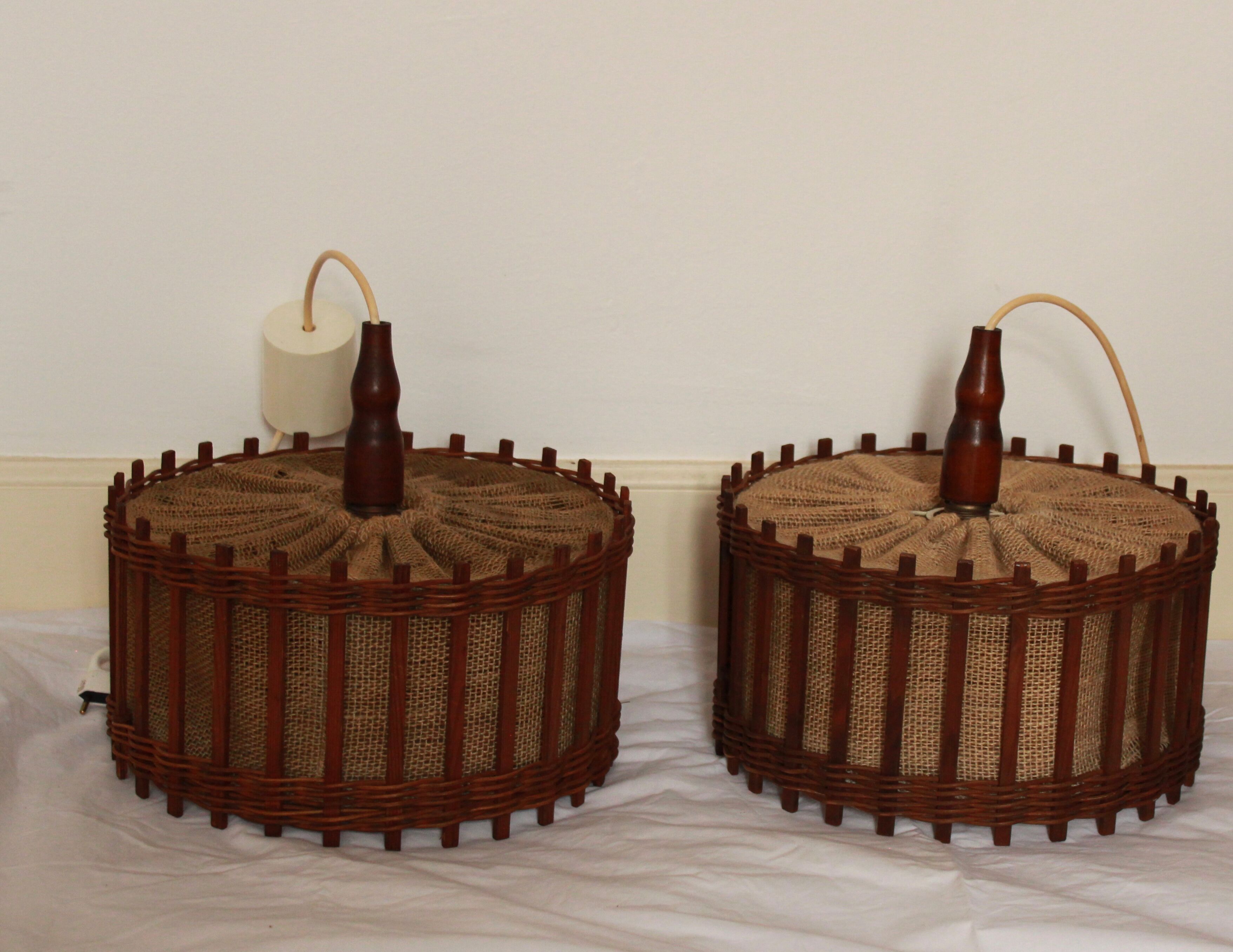 Pair of rattan suspensions