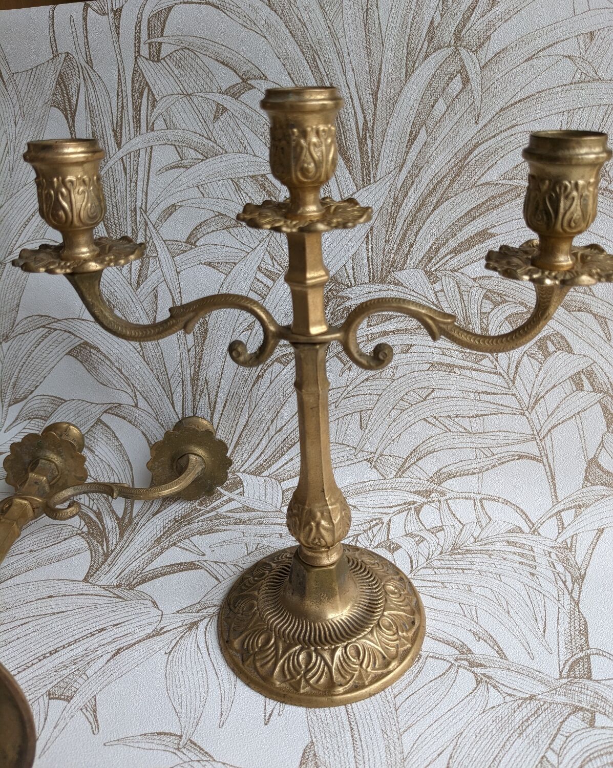 Chandeliers en bronze style Louis XVI