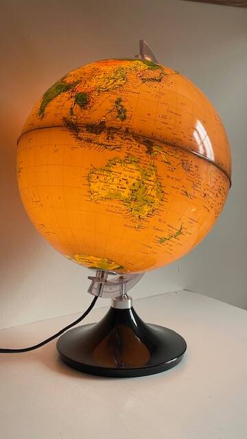 Illuminated terrestrial globe made in italy
