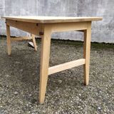 Farm table