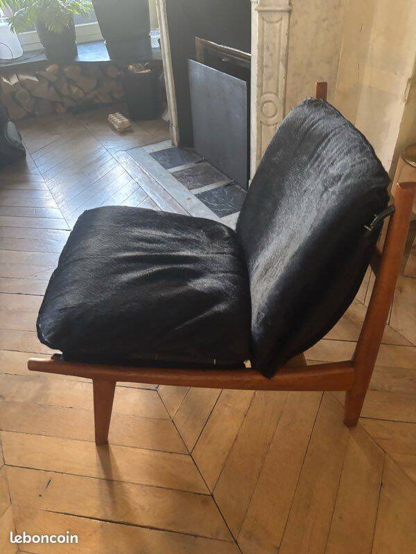 Armchair Joseph André Motte 760 Steiner France - Black horse