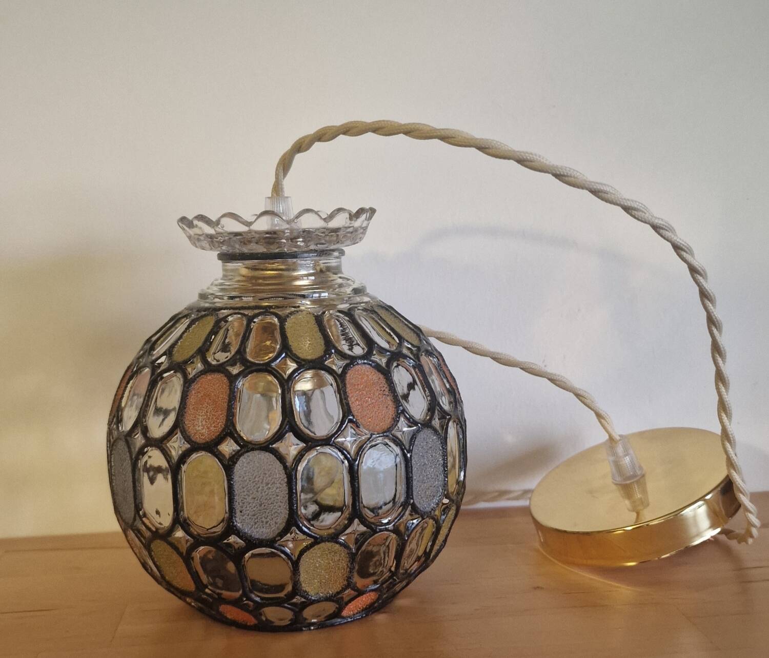 Vintage globe pendant light with stained glass effect