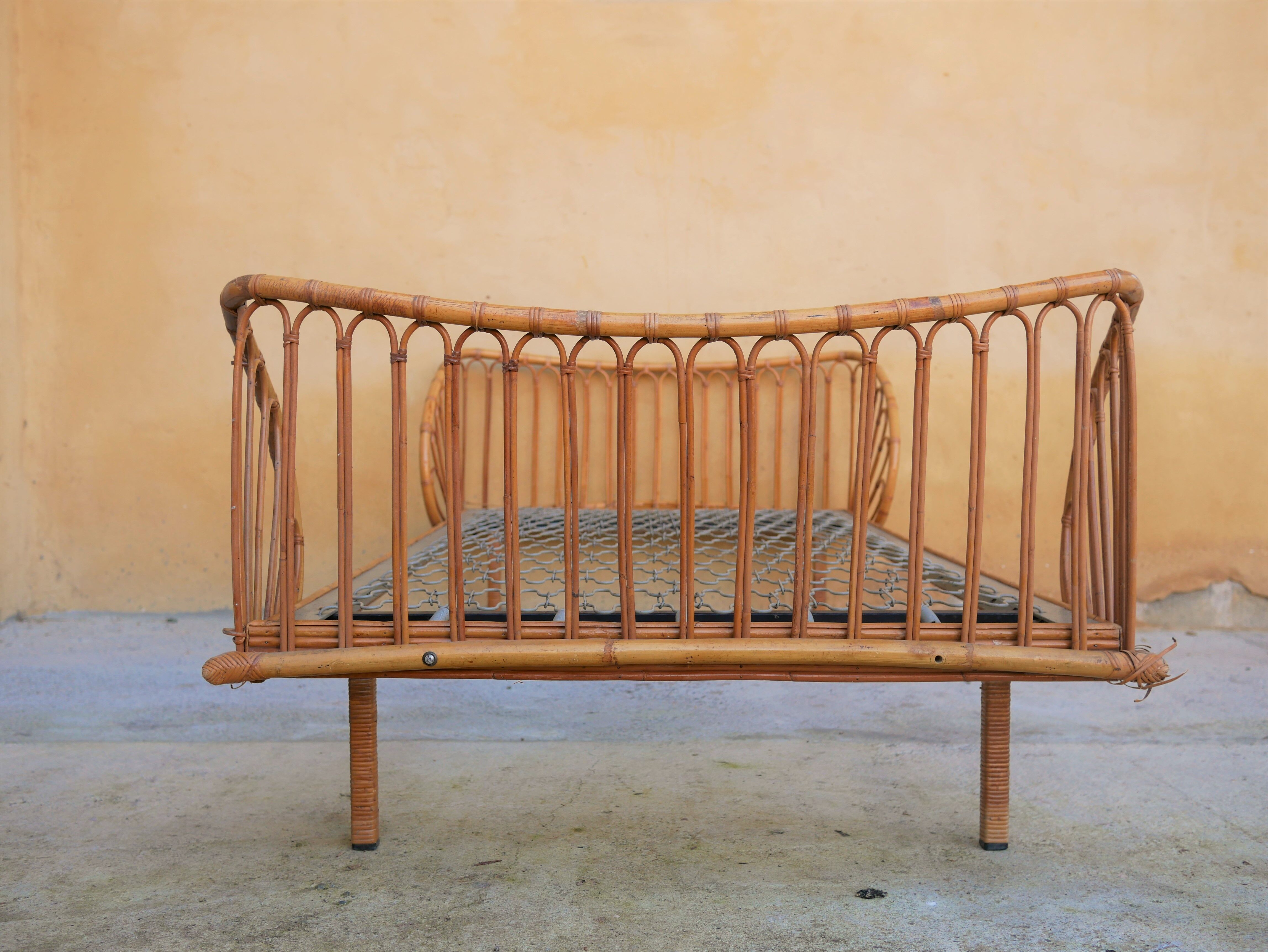 Vintage rattan bed 1960