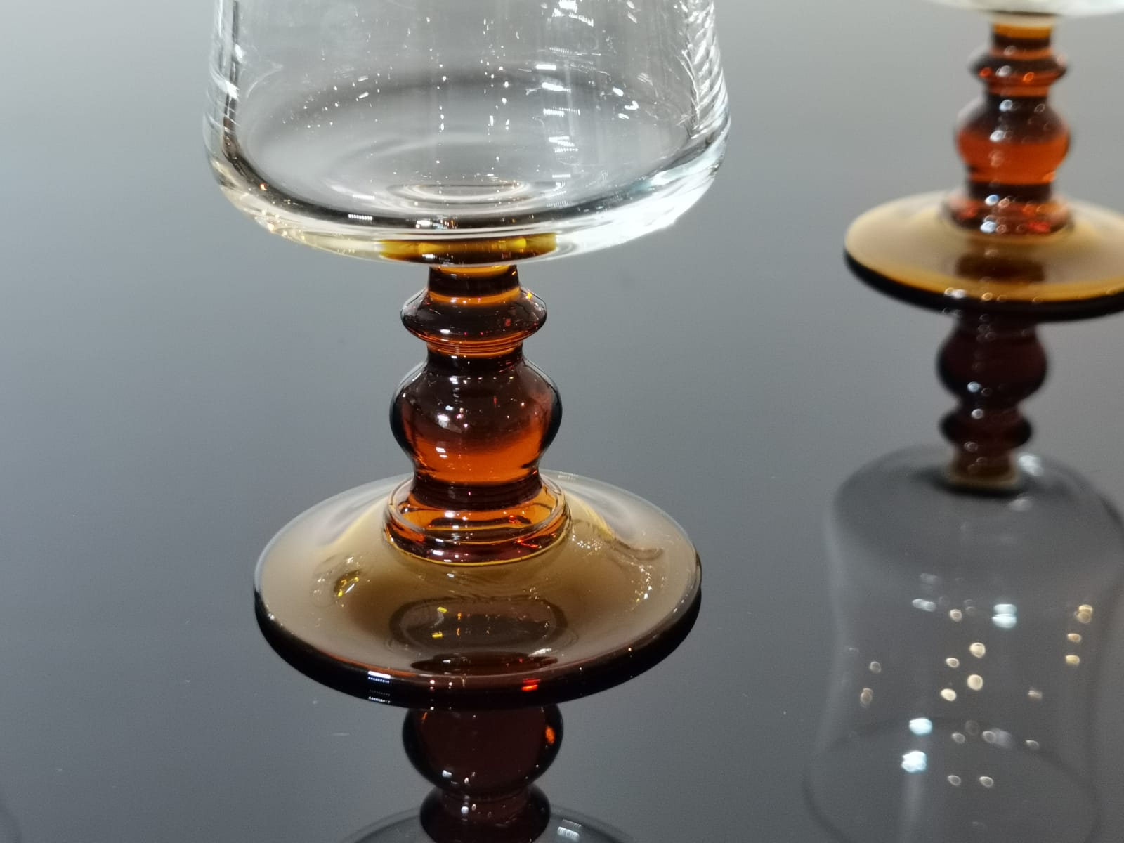 4 verres à vin Luminarc pieds ambrés