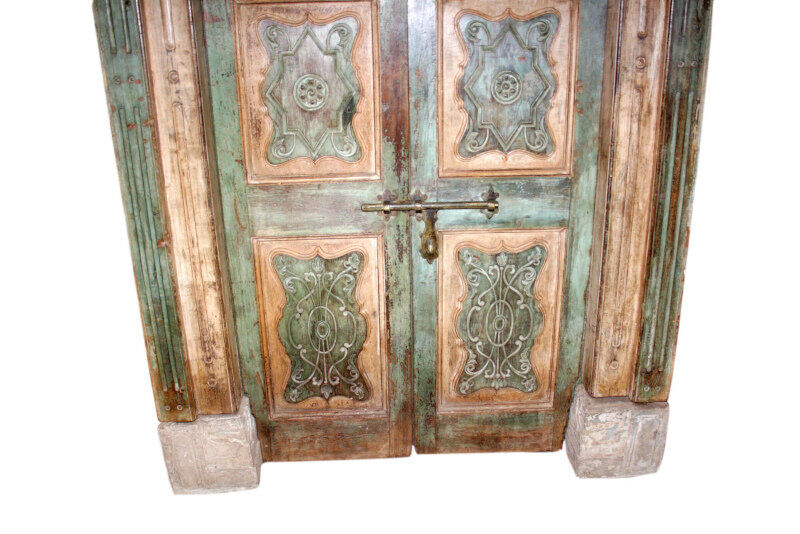 Indian gate yellow green sculptee old teck origin patina