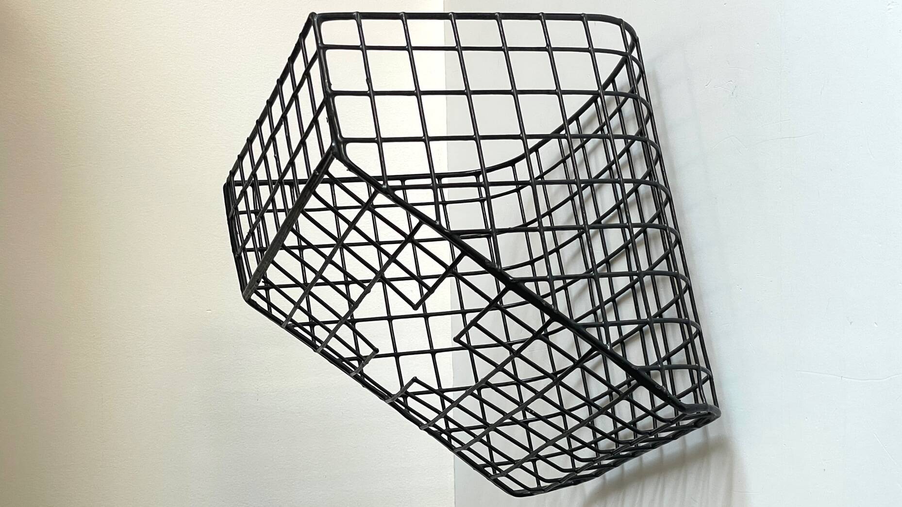 Vintage storage steel wire wall basket