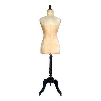 Napoleon III sewing mannequin, female bust