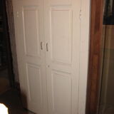 White cabinet
