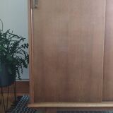 Wardrobe, compass feet