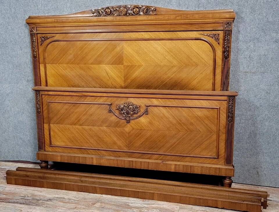 Art Deco period centre bed in marquetry circa 1930-1940