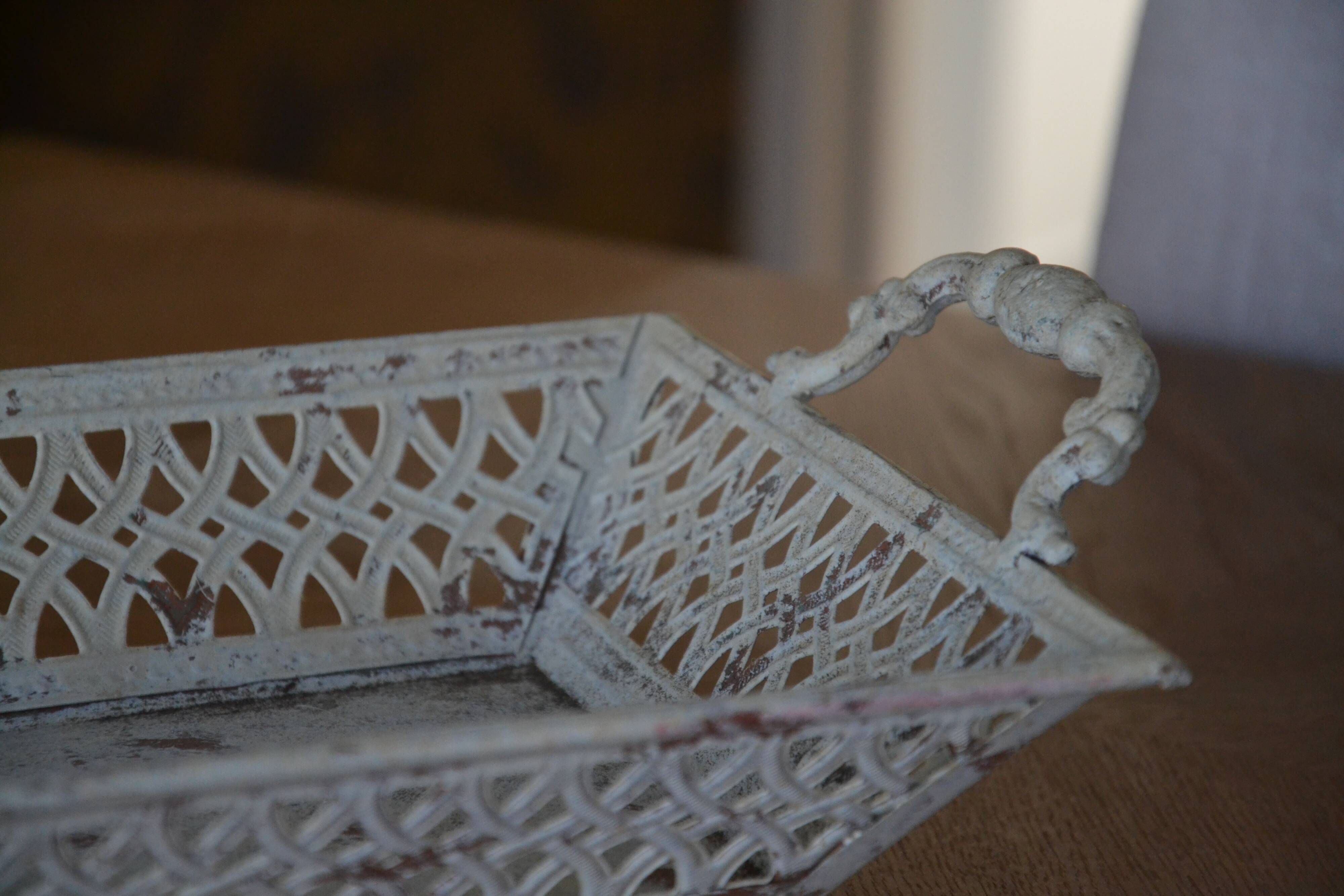 Metal openwork planter/stand on legs