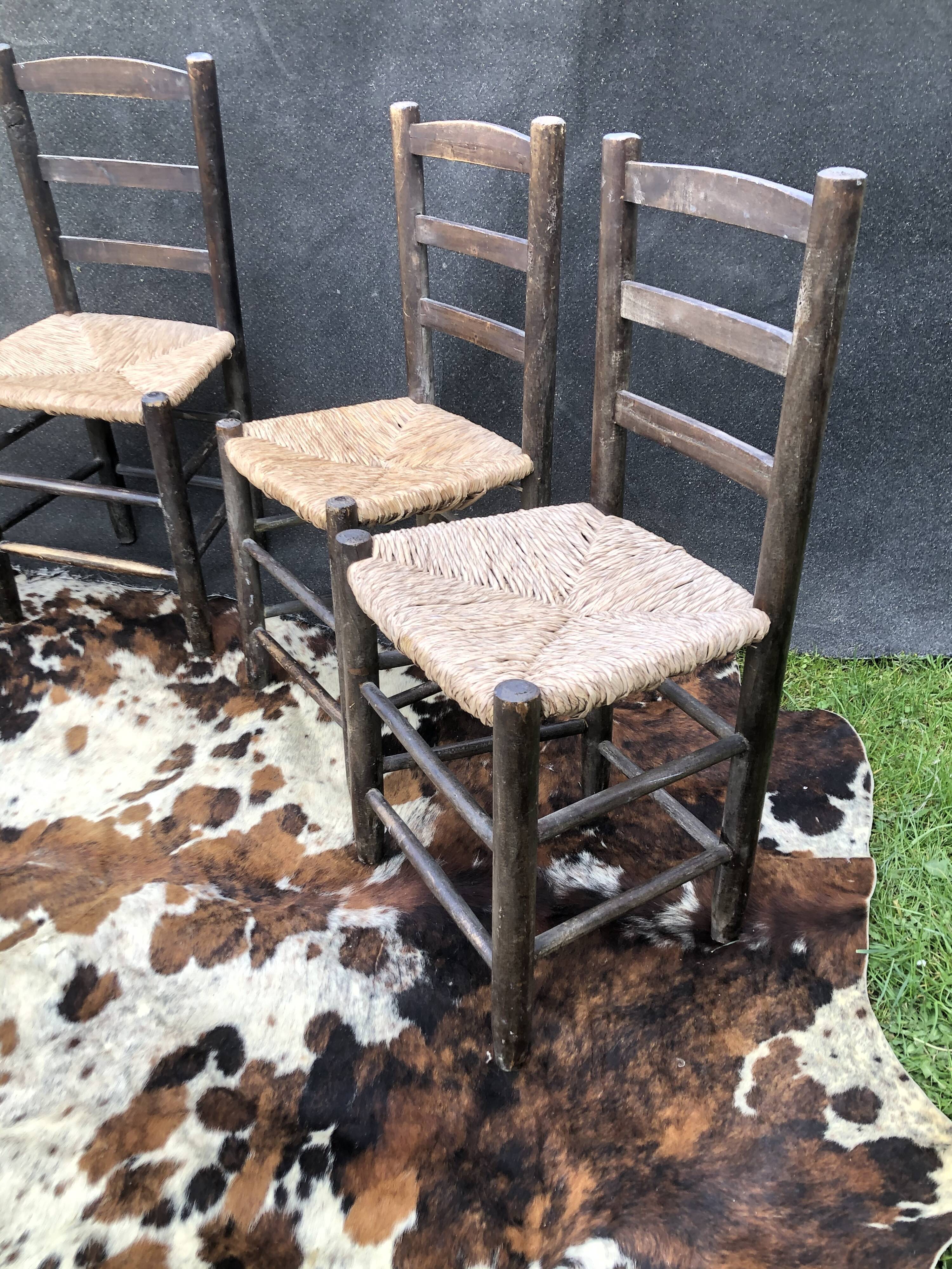 5 chairs straws 1960