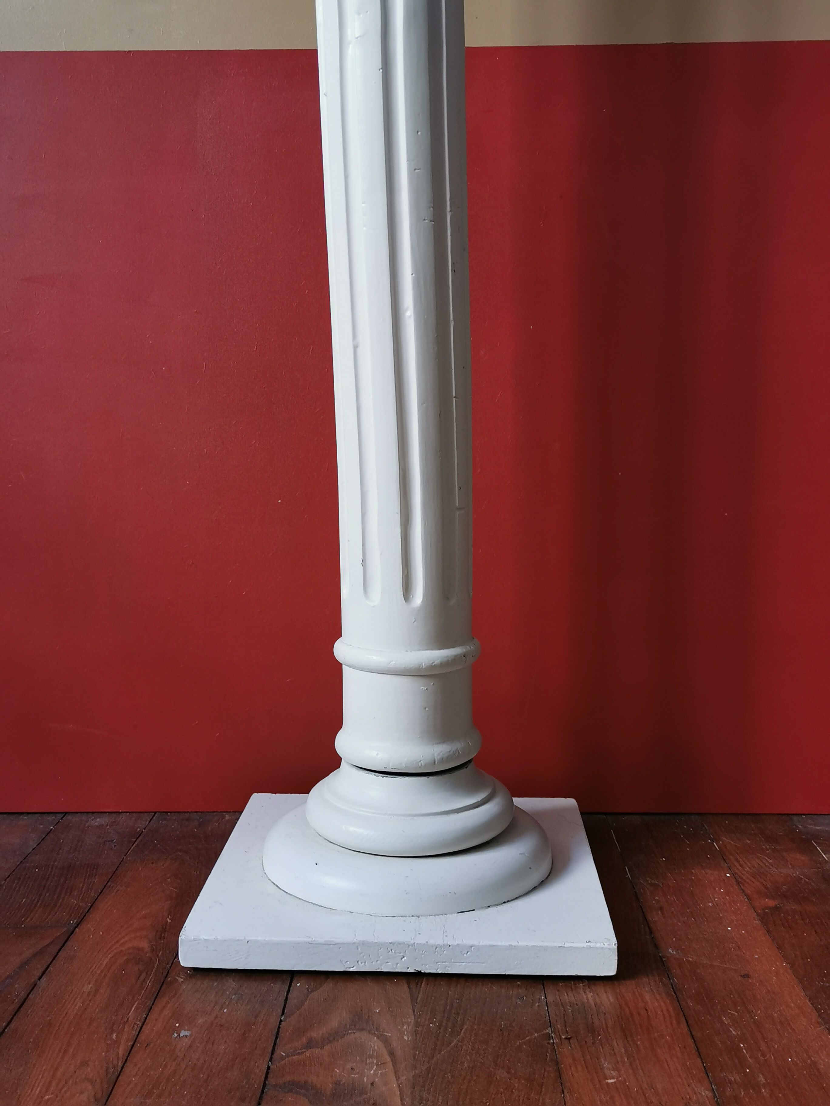 Colonne dorique ancienne en bois