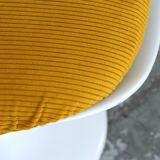 Tulip swivel chairs by Eero Saarinen
