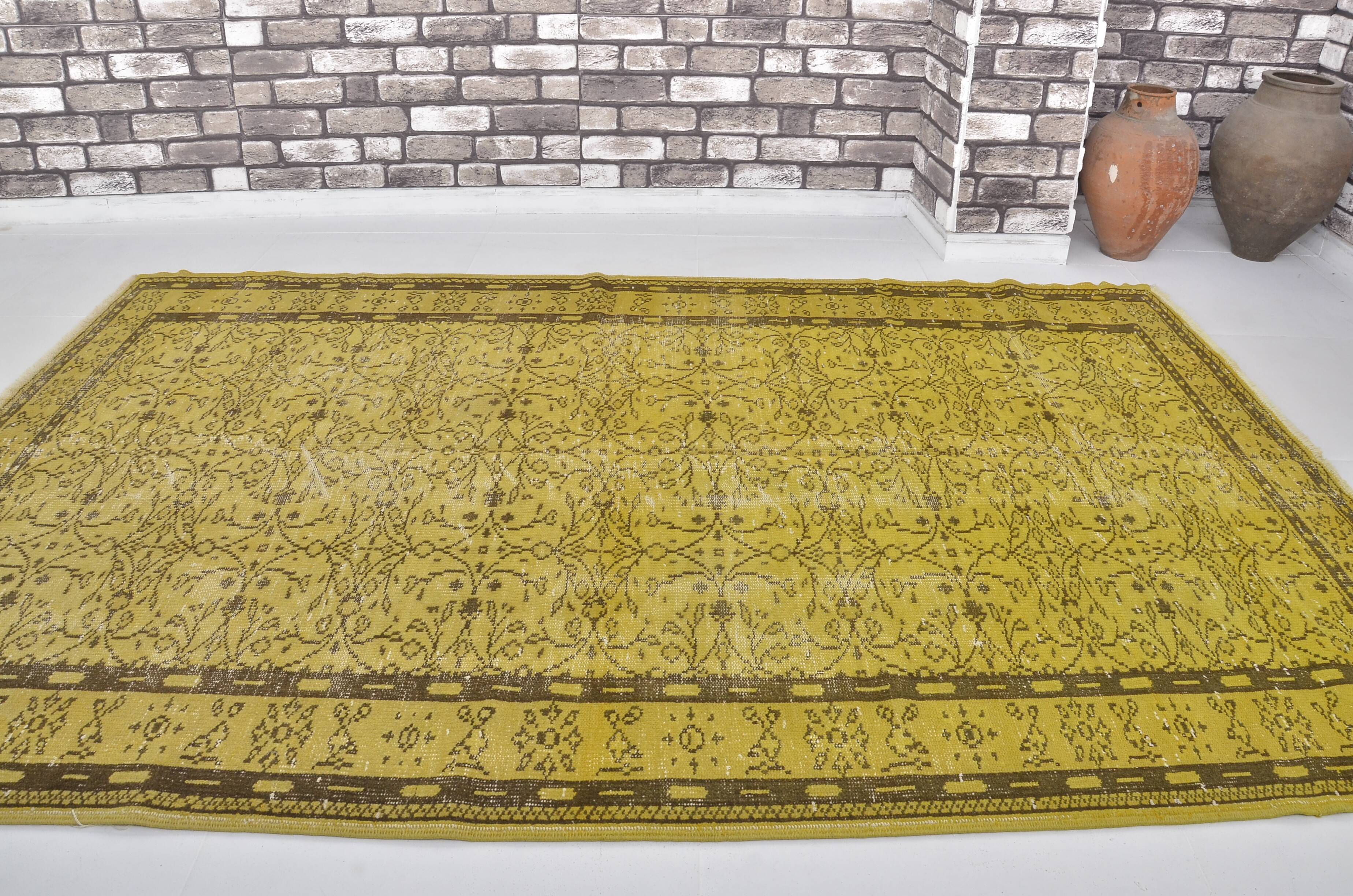 Tapis floral Oushak jaune