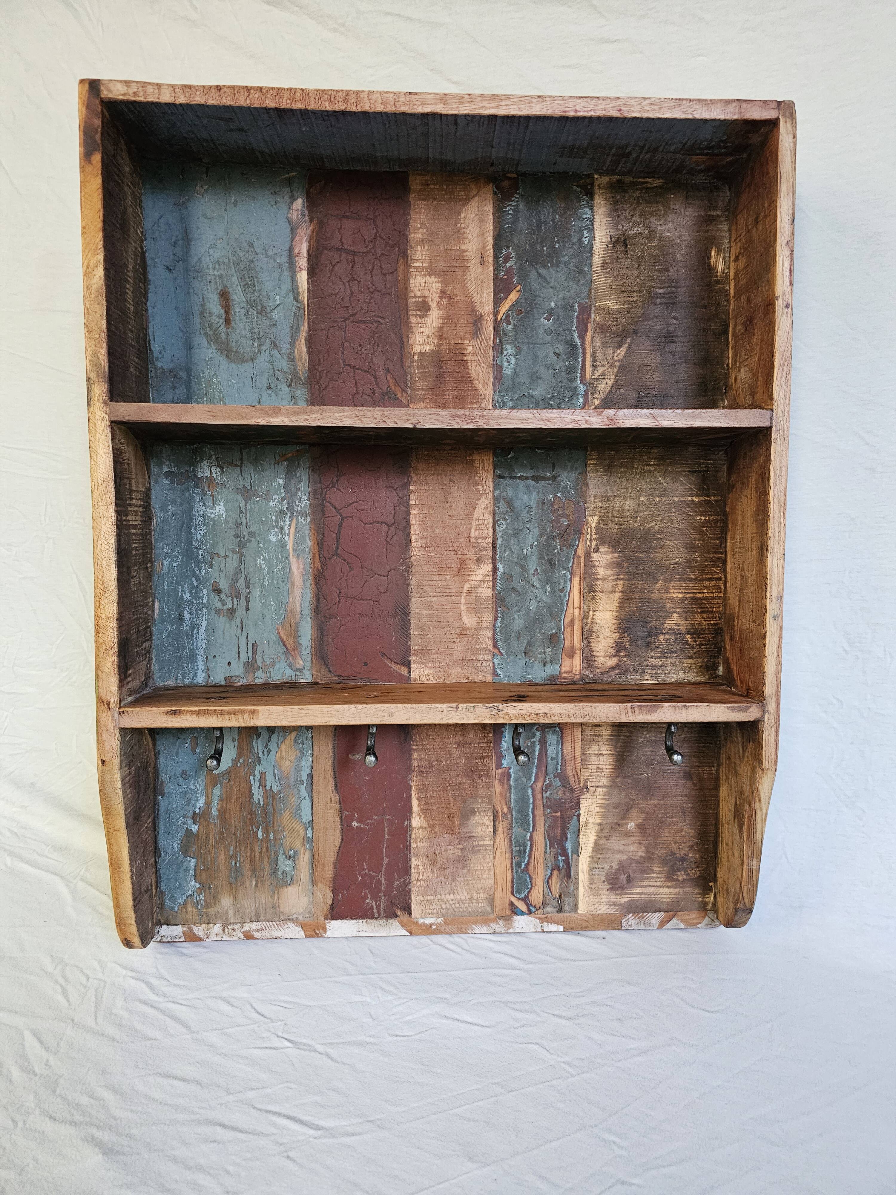 Wall shelf 3 shelves + 4 hooks cast iron in polychrome wood