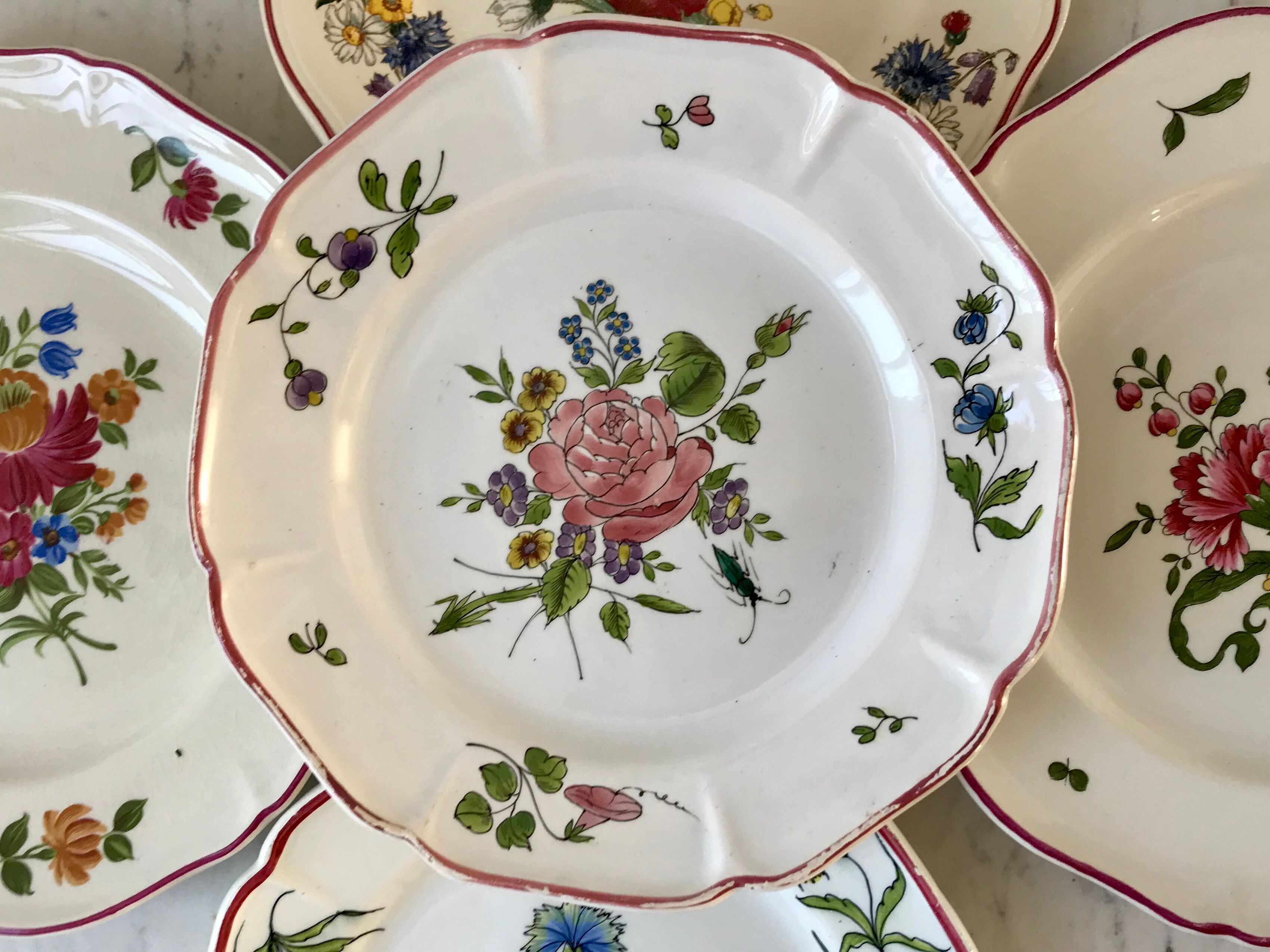 Set of 5 flat plates mismatched Digoin Sarreguemines and Saint-Amand 60s
